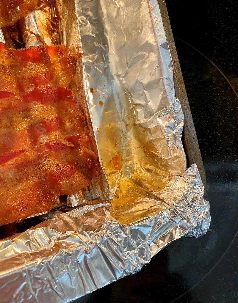 回味无穷的香脆烤培根!方便快捷不油腻~_锡纸_烤箱_油渣