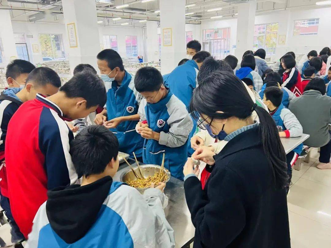 【平阴县育才学校】 看过来~缤纷校园生活已开启_疫情_活动_饺子皮