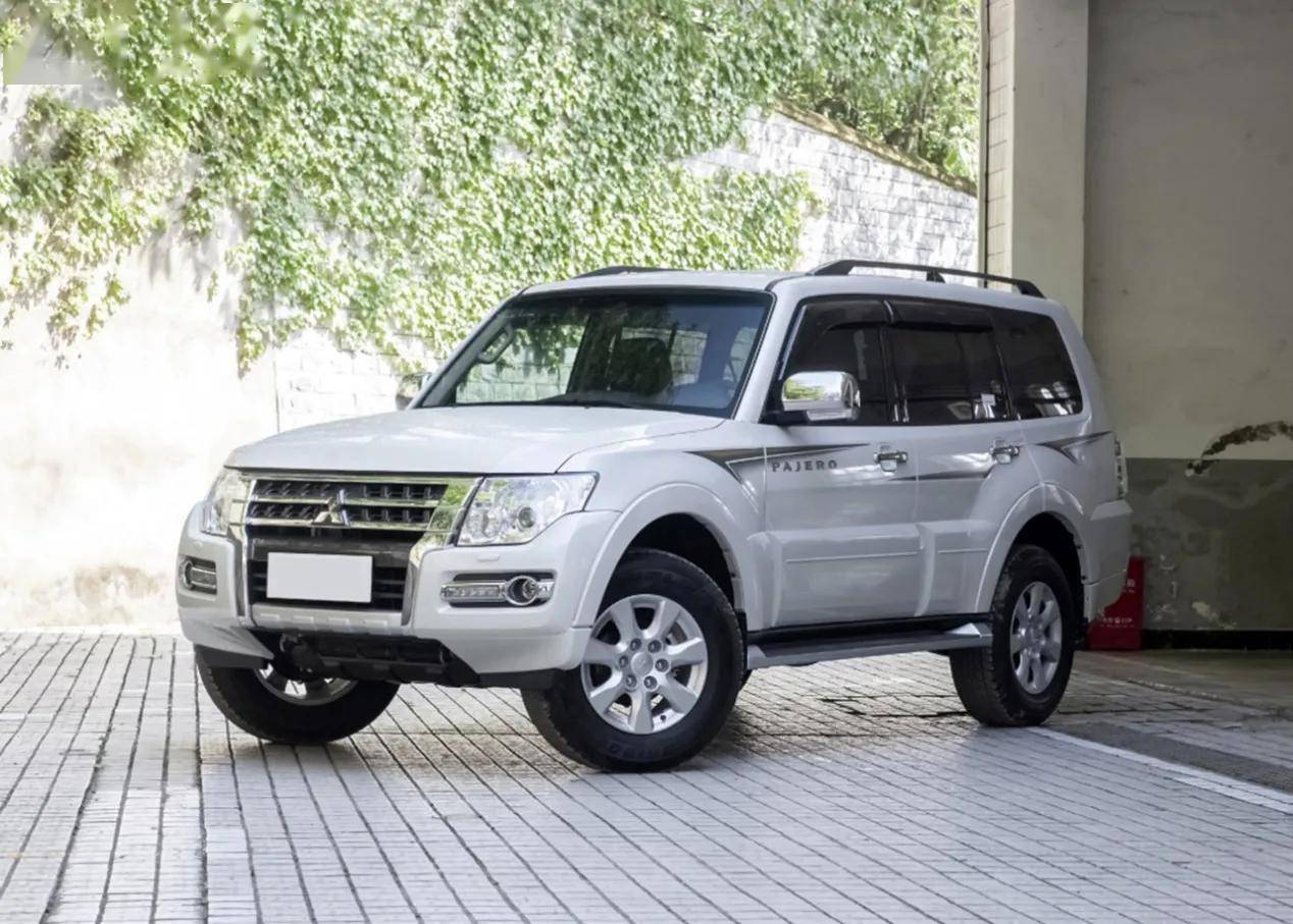 帕杰罗,这三款车型当下的热度都有所下降,主要受到了年轻化系列同价格