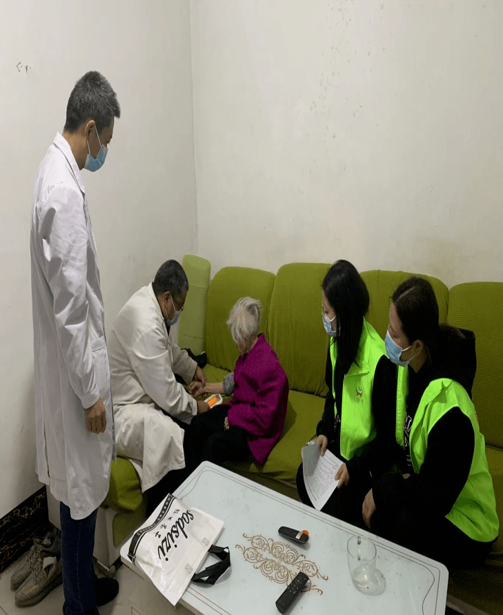 健康进社区 义诊暖人心_服务_居民_活动