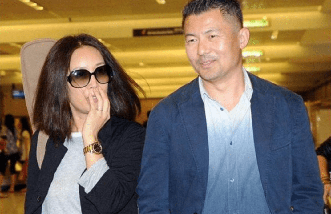 那英疑似与老公分手?