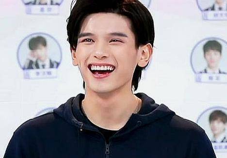 《青春有你》姚弛自曝小时候曾因为胖受过排挤,厕所是快乐源泉_压力