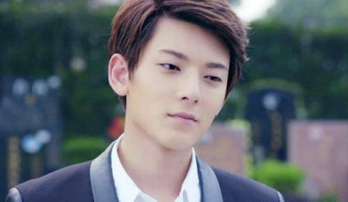 "快男"陈翔转型当导演,晒出戏里女主角,网友:导演门槛好低_身份_演艺