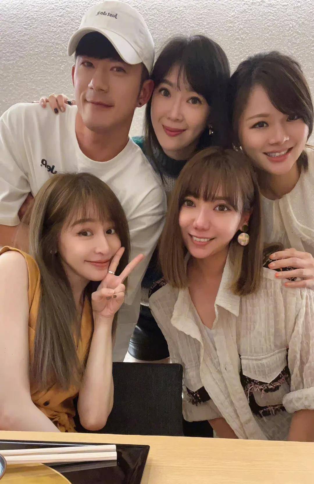 王心凌和富二代男友同居被拍!