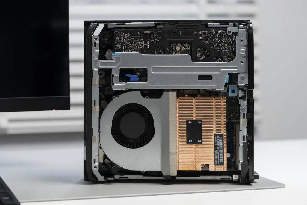 惠普Zhan99 Studio G9 台式工作站测评：仅仅3kg的迷你机身，性能表现究竟怎么样？​