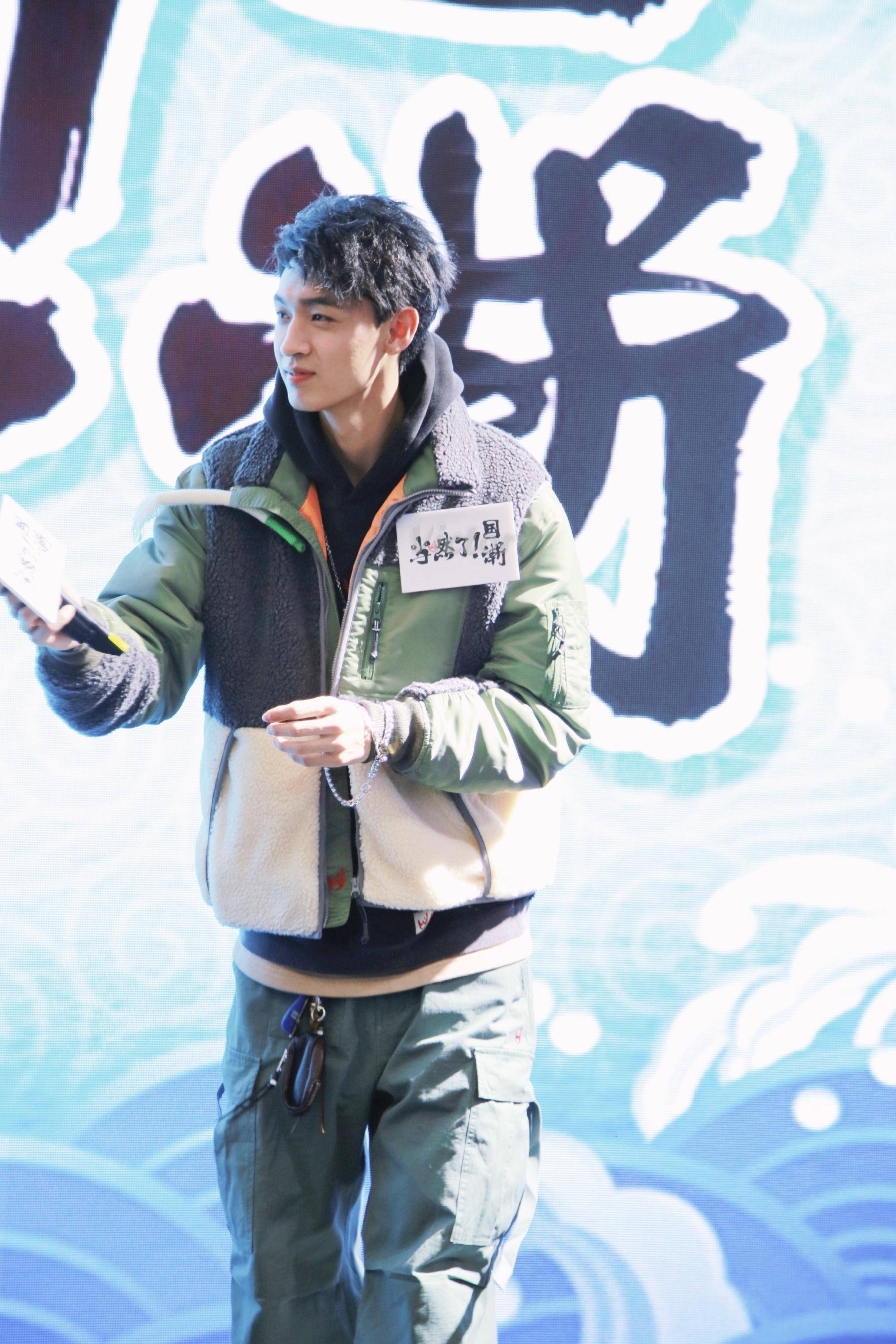 相声新秀搭配过气女爱豆,怪不得粉丝不愿意_郭德纲_对比_鞠婧祎