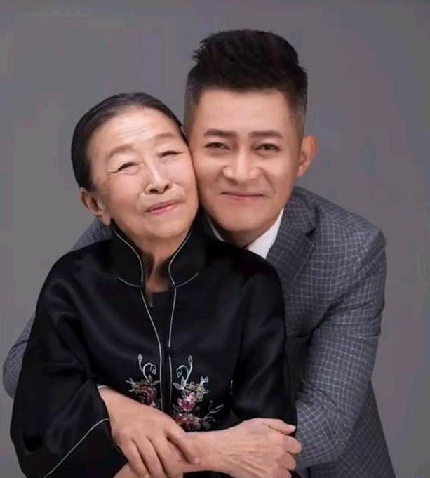 "丑娘"张少华83岁人设崩塌,貌丑心更丑?