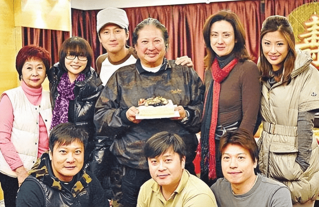 做成龙不敢做的高难动作,被陈惠敏赞为替身之王_洪金宝_镜头_帐篷