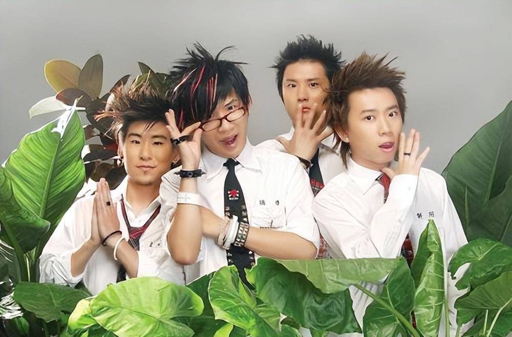 大张伟:我这辈子最正确的决定,就是娶了经纪人当老婆_父母_向付翀