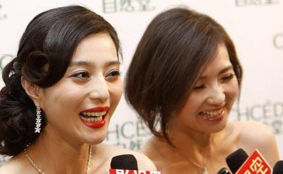 范冰冰这样的扮相起码老了十岁,而且冰冰为什么人称"范爷",我算是知道