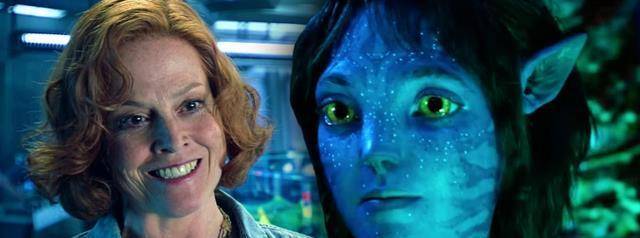 《阿凡达2》73岁的格时尚,为何变成了14岁的基莉?