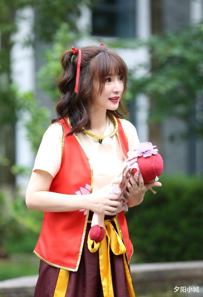 柳岩青春运动风亮相综艺节目,还化身哪吒"痛揍"沙溢_造型_影视剧_作品