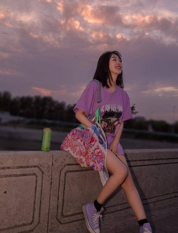 黄晓明前任李菲儿是真大胆"多肉"身材放得开身姿魅力不比柳岩差_服装