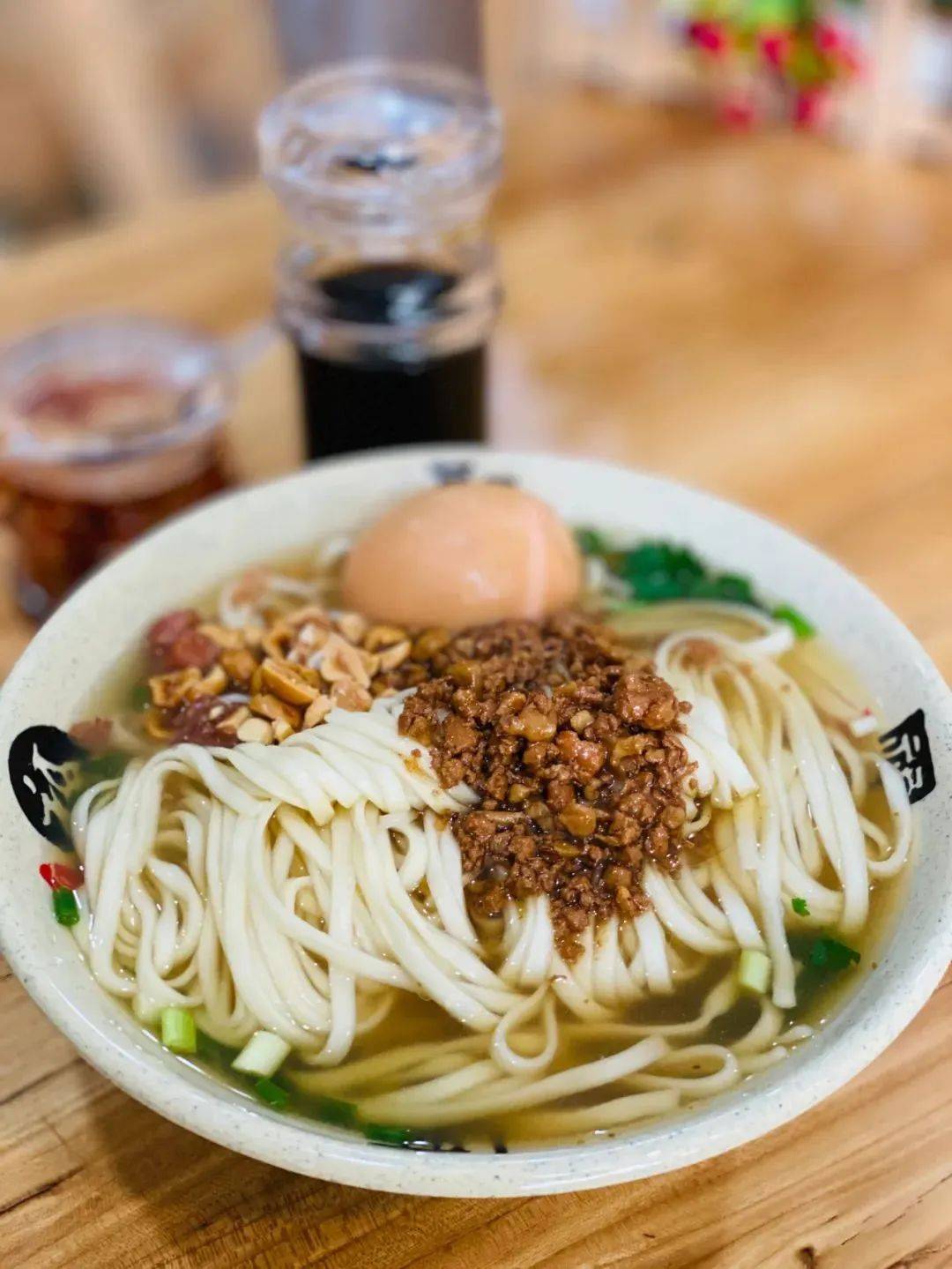 天冷了,喝碗热气腾腾的邹城川味面,就是冬日的幸福味道_辣椒油_葱花