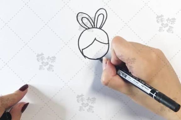 步骤讲解中秋节月饼,嫦娥和玉兔简笔画元素,画到手抄报上吧!