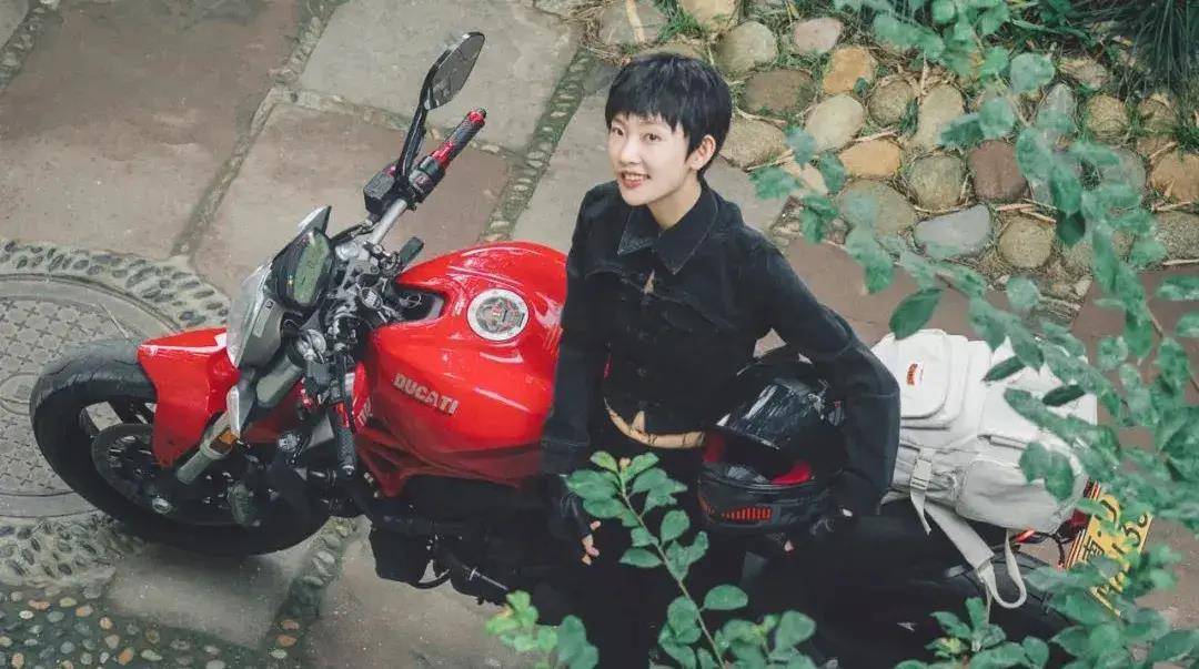 周怡然:女主角吴克群被称为周迅,白百何的接班人,为什么是?