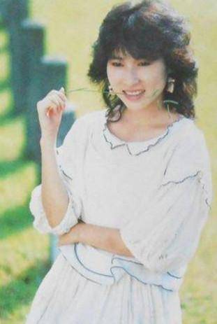 "玉女天后"林慧萍:初恋姜育恒,情断张菲,58岁未婚没孩子_公司_专辑