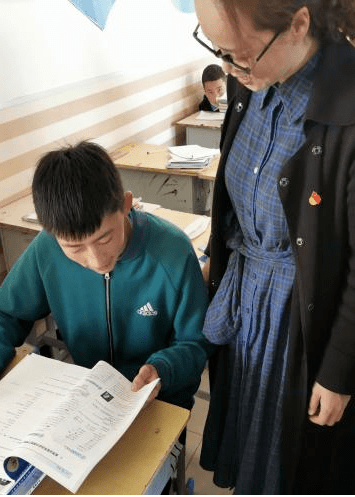 中学教师开展为期一年的支教工作海北藏族自治州祁连县赴青海省她飞越