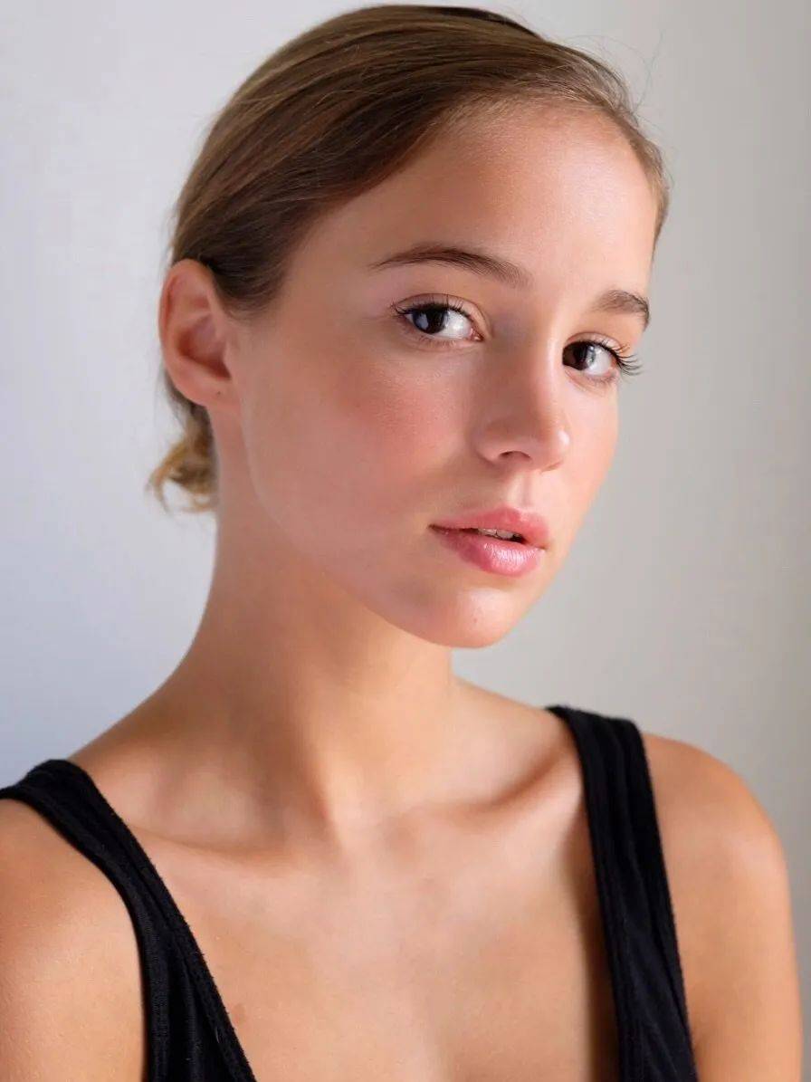 小16岁还精通五国语言:不知道该羡慕谁了_abla_alba_生活