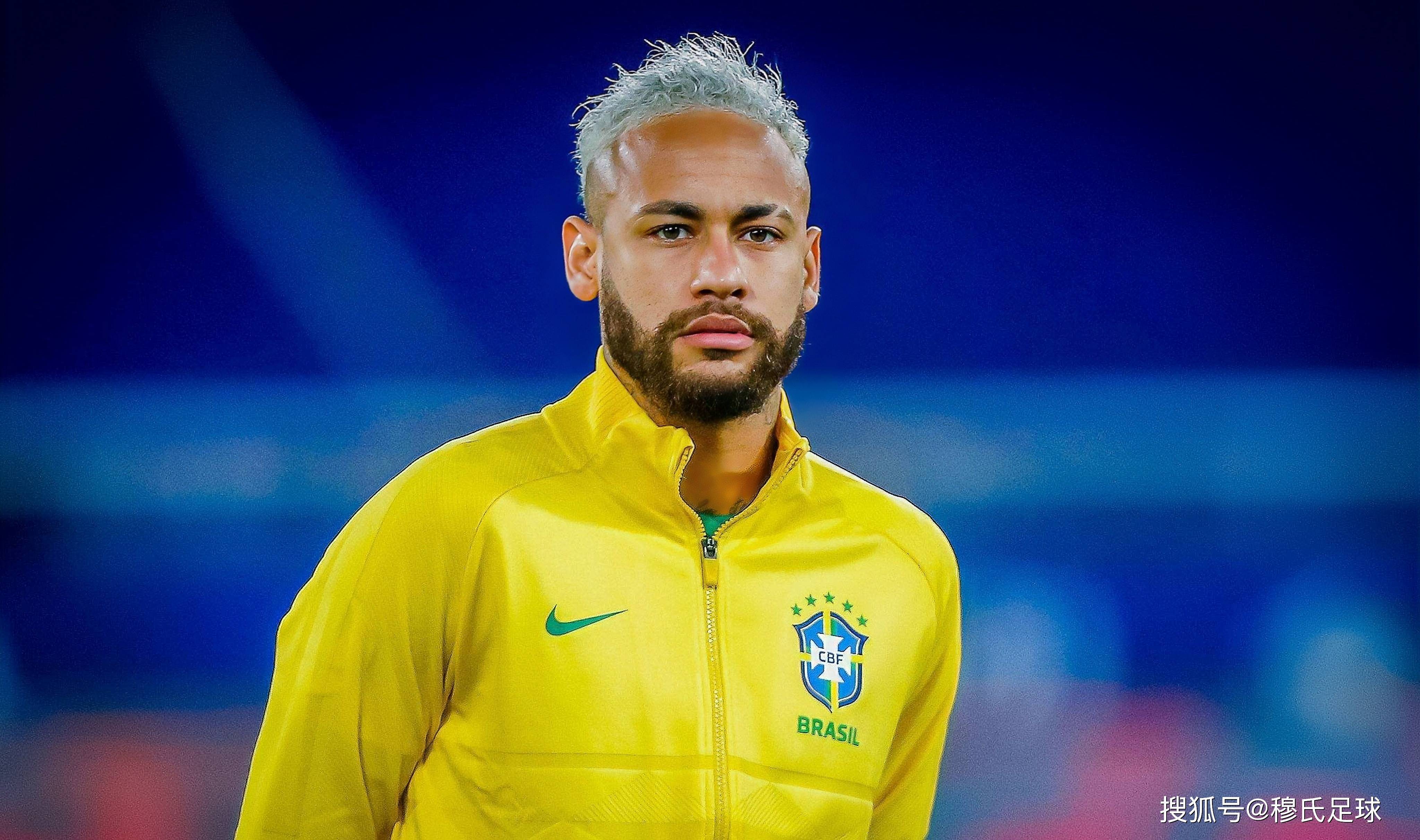 内马尔参加22届世界杯,前女友拥抱庆祝,巴西球迷:服了!