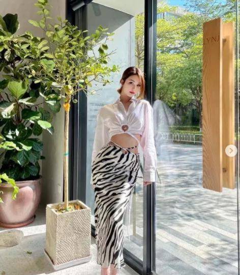 今天给大家介绍的是一位ig网红,ins:crissielee_,时尚潮流达人一枚,ig