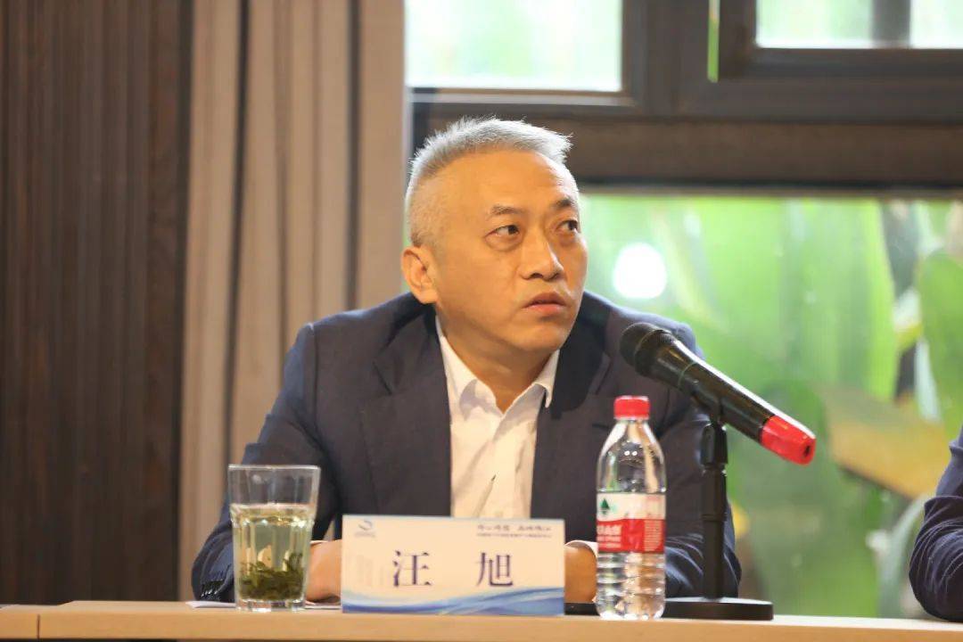 民盟遂宁市委会专职副主委兼秘书长庞雪君和汪旭分别对双方的情况进行