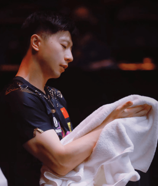 34岁马龙打球儒雅帅气打游戏暴躁,喜欢壮汉,斗地主只服马琳!