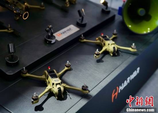 “峰刺”小型高速无人机，在深圳高新技术成果交易会上首次亮相！