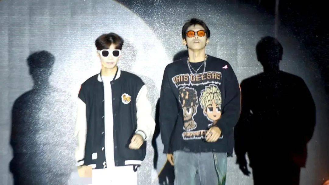 温科首届模特大赛星光闪耀!_科学_青春_一等奖