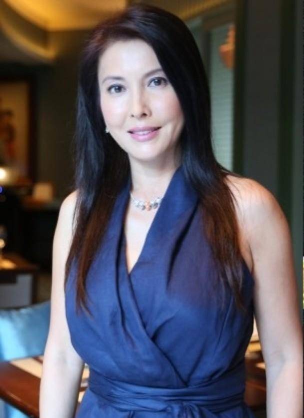 影帝吴镇宇,与初恋相爱8年后分手,现任妻子王丽萍,是漂亮模特_李婉华