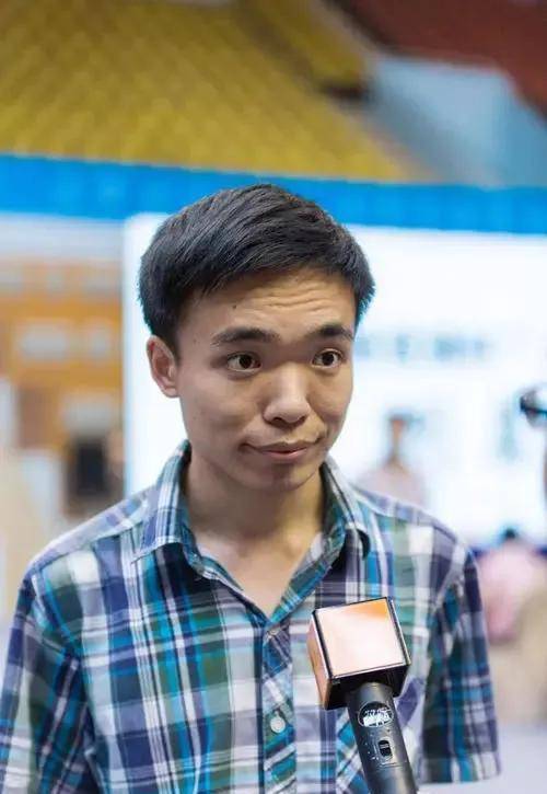 象棋界,王天一郑惟桐实力强劲,但曹岩磊赵攀伟大师的故事更感人_孩子