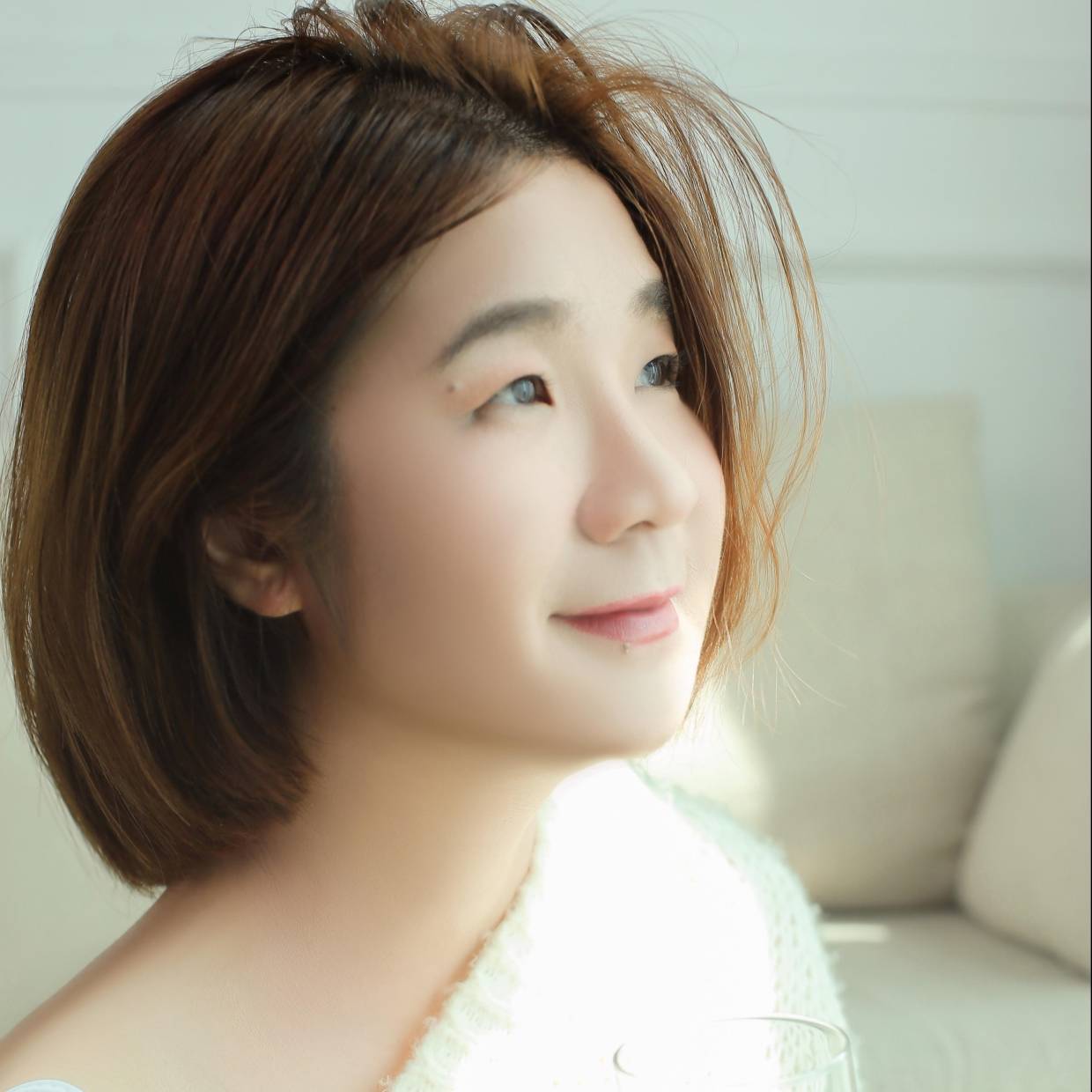 闻一多和高孝贞，鸿雁传书，两人逐渐爱上对方。