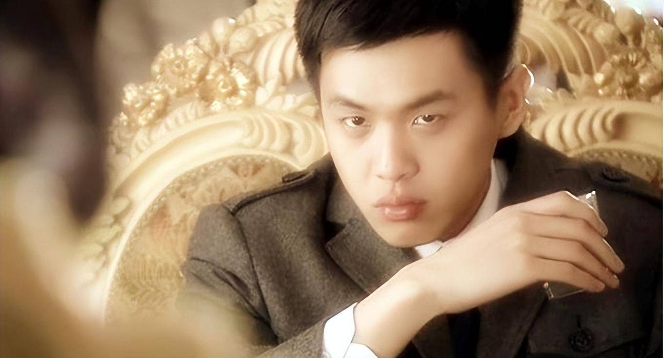 "霸气护妻"张若昀:在唐艺昕被质疑时,选择在不准分手的地方结婚_因为