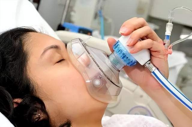 2女1男一夜吸食300瓶!笑着失控任人摆布,"笑气"到底多可怕?