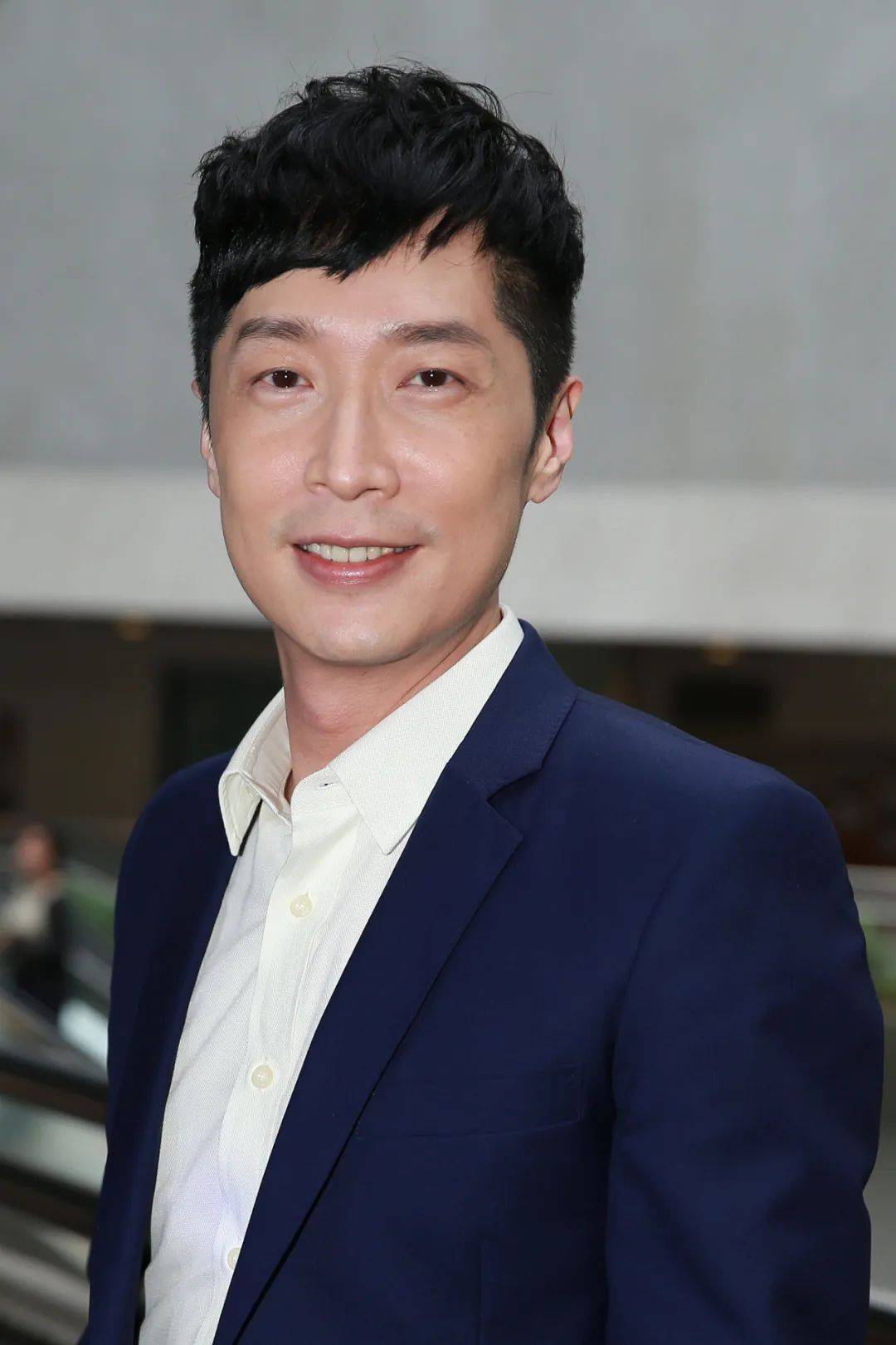 知名男星,上岸公务员!_马浚伟_香港_委任