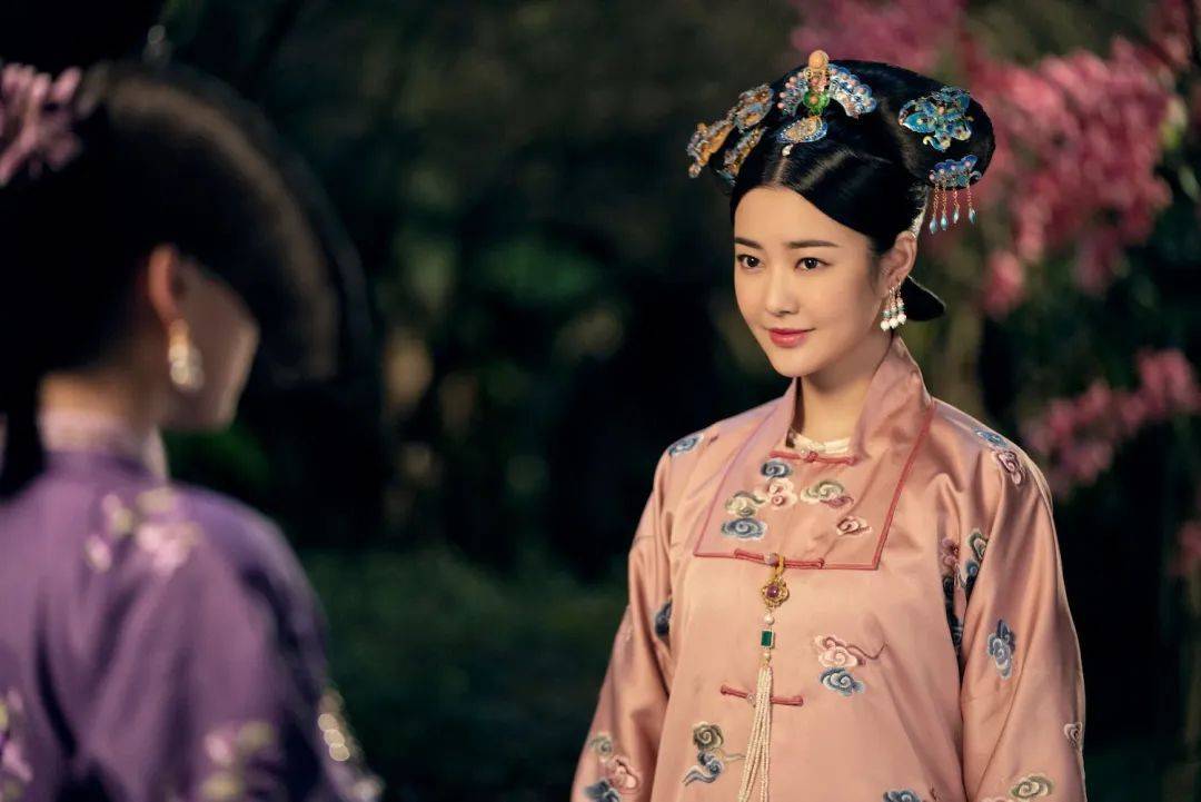 在皇宫大开杀戒,那个虫子也是她制作的也重现了《整蛊专家》的场景
