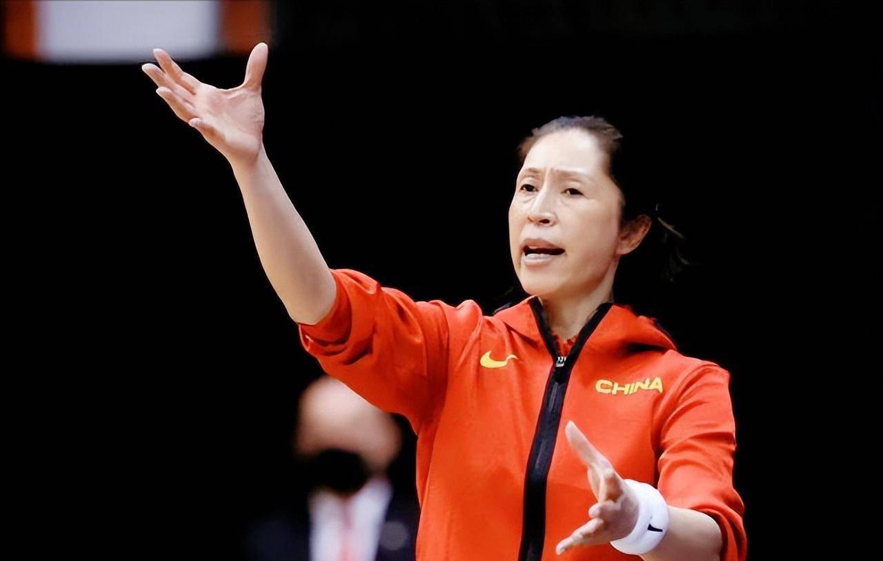 杜锋应该学习中国女篮主教练郑薇,专职中国男篮或能重回亚洲之巅