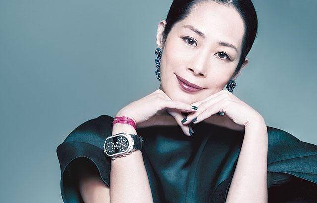 她唱功与王菲齐名,任性解约,生活混乱,如今却落得如此结局_关淑怡