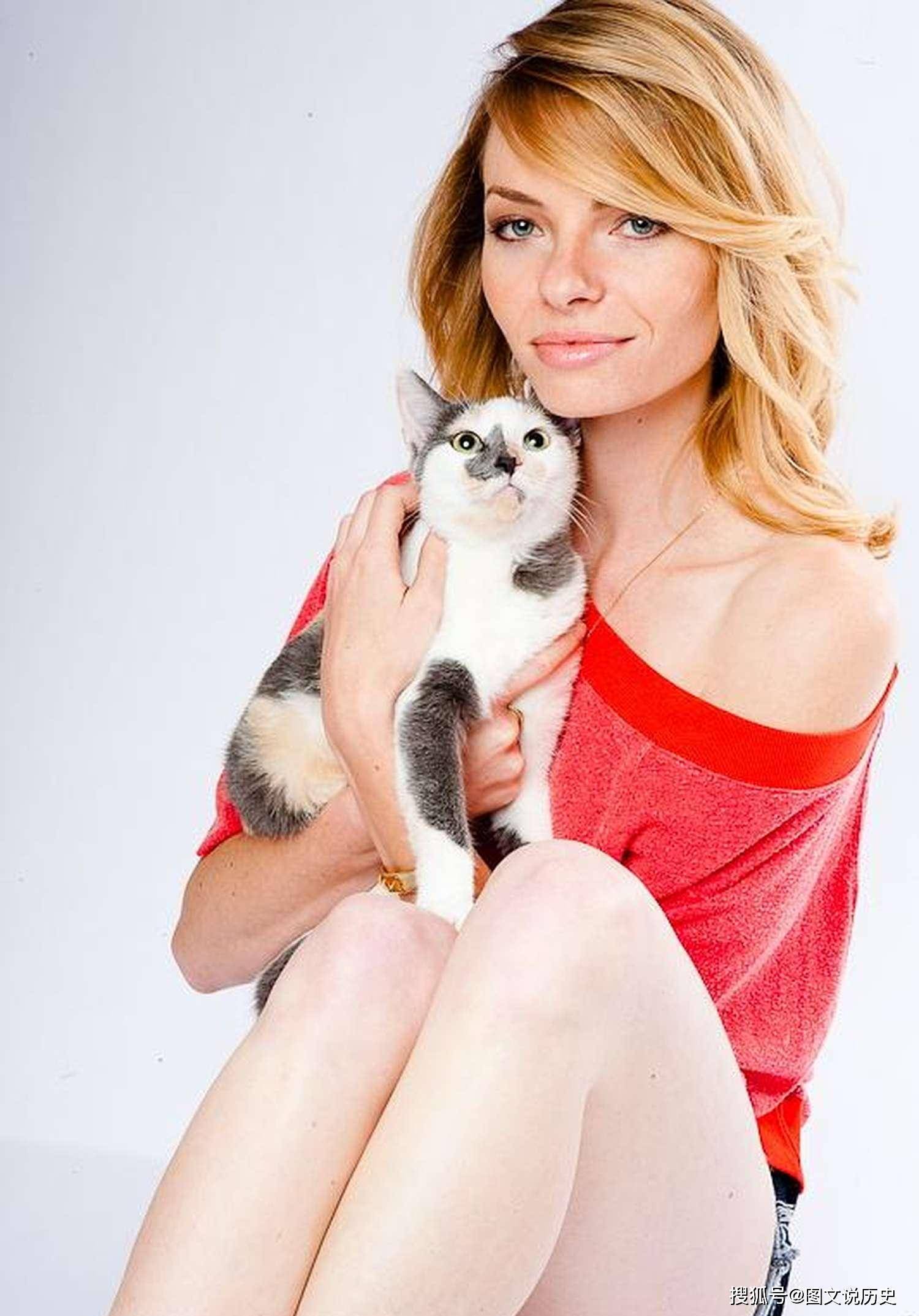 原创大嘴美女:凯瑟琳61波切尔_发展_生涯_邻家