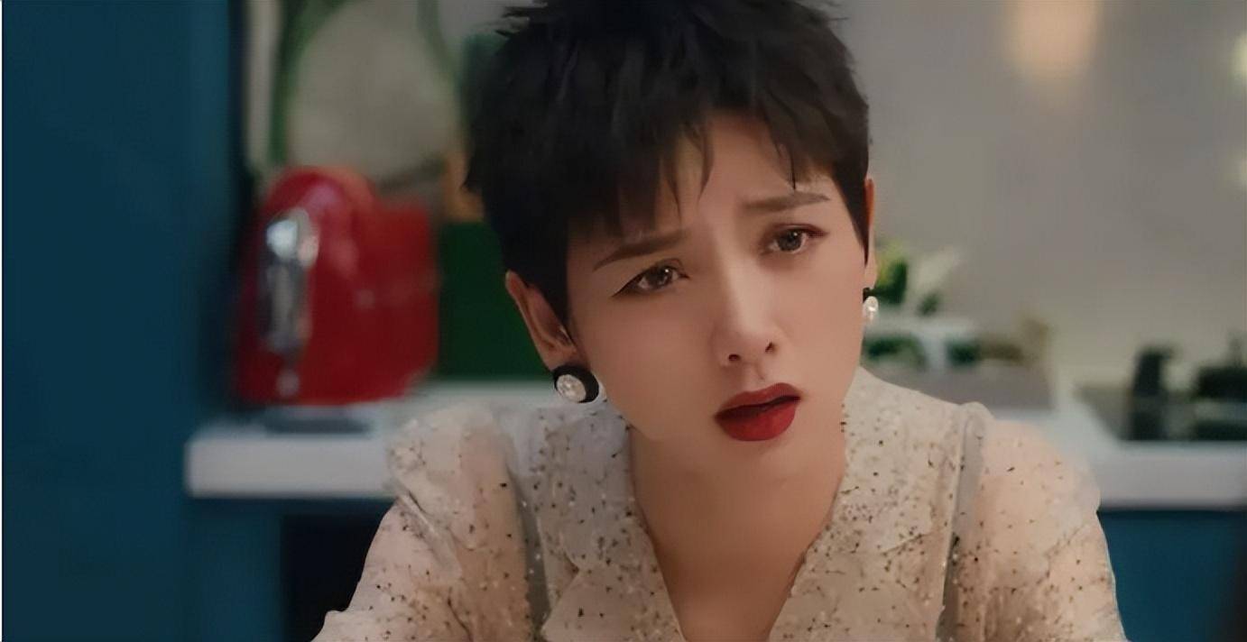 李晓峰承认与刘恺威恋爱,对辟谣恋情的媒体表示不满_二八定律_外界