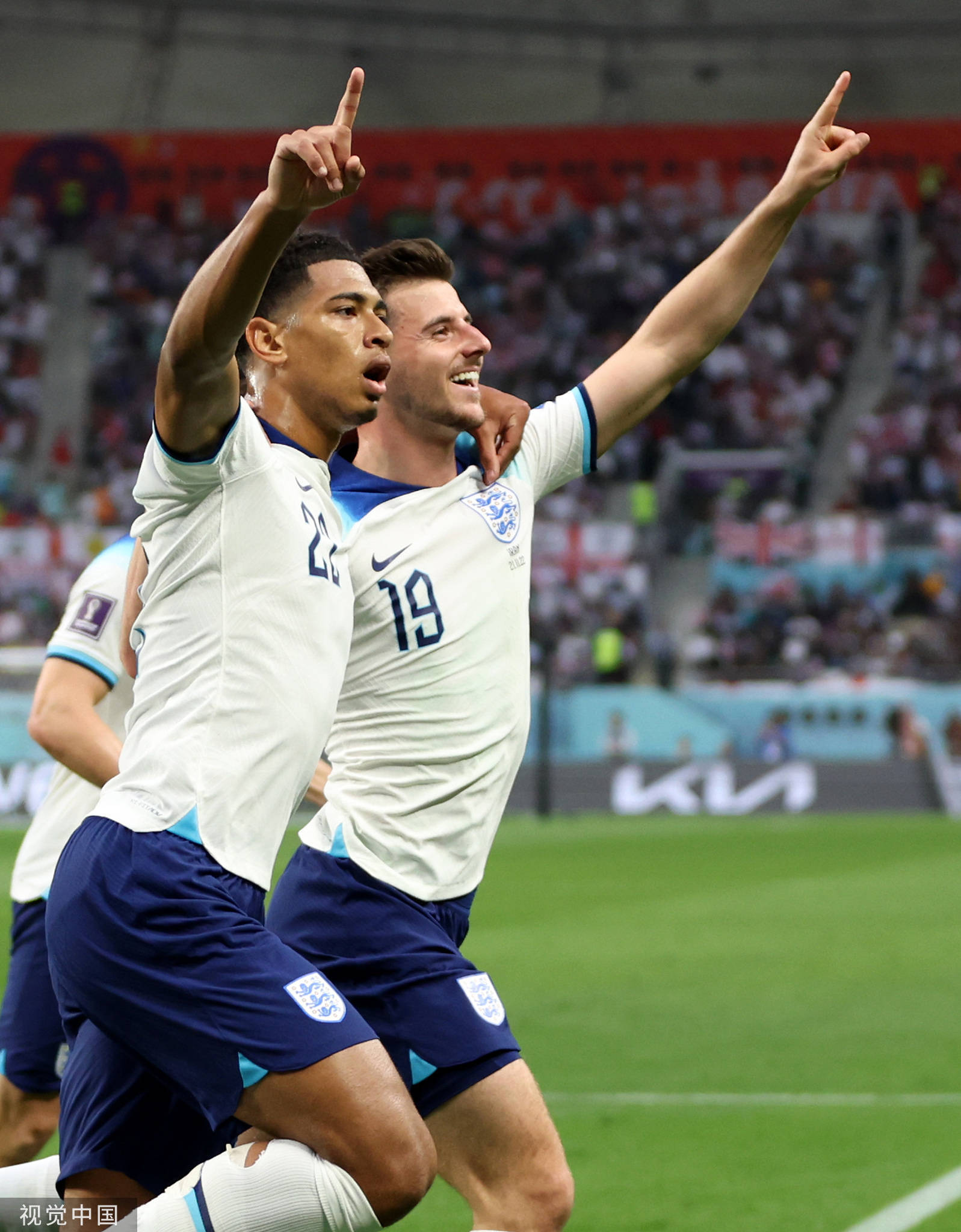 杯每日之星:贝林厄姆打进00后首球 天才未来可期|深度_比赛_英格兰队