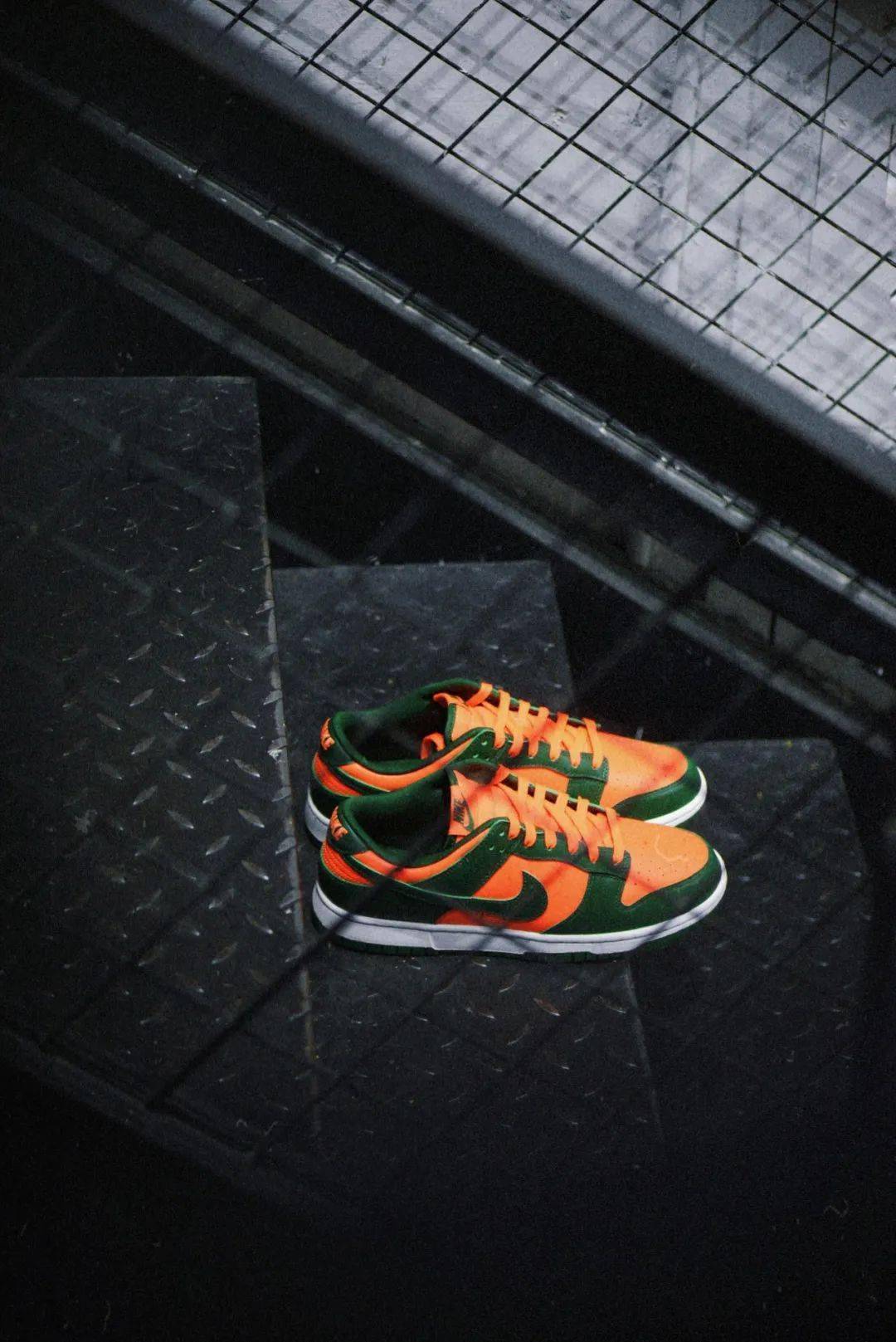 SOAR 新品预览｜NIKE DUNK LOW RETRO “MIAMI HURRICANES”_手机搜狐网