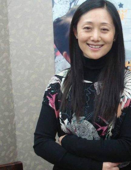 "赵丽娟,低调与圈内丈夫结婚,如今一家三口幸福美满_角色_生活_老公