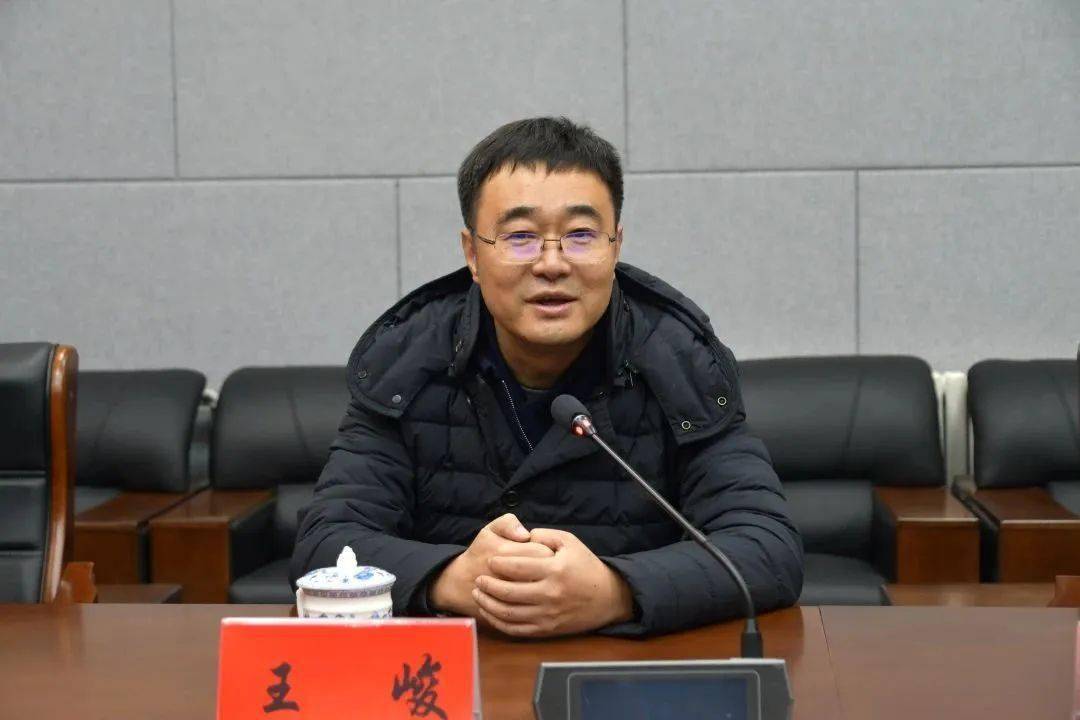 王峻率队赴阿坝县调研对口支援工作