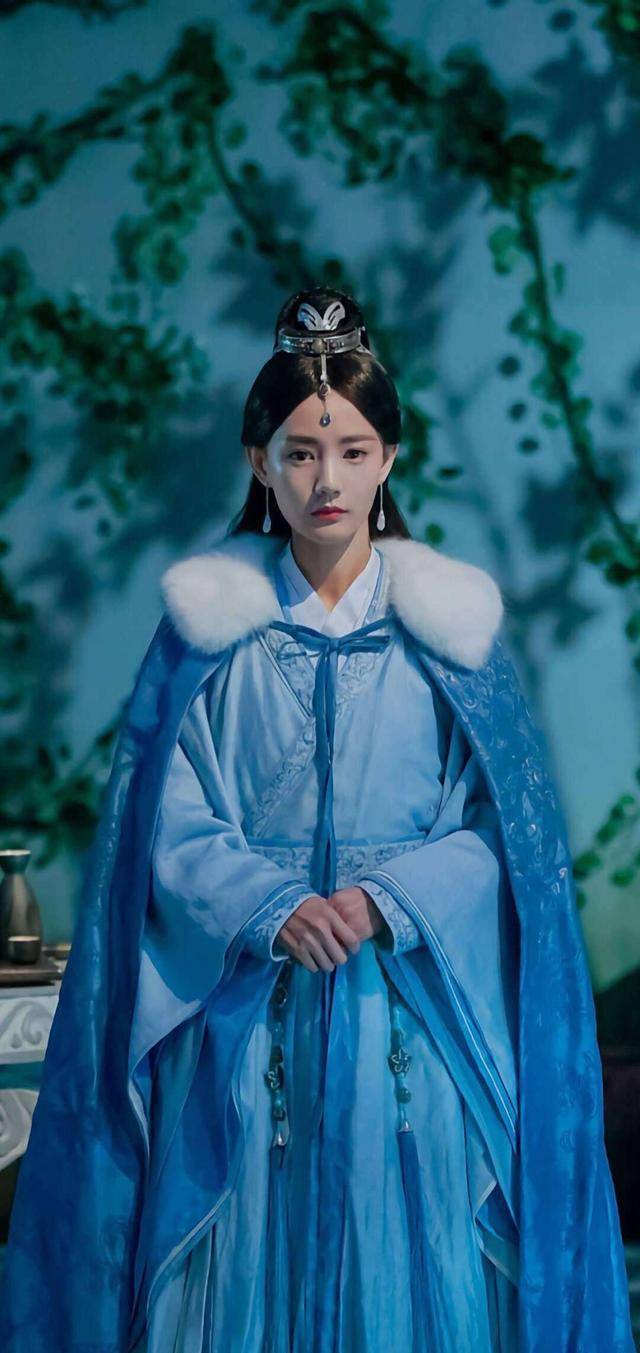 从"少年"到"哥哥"的杨洋,能否托起体寒少女李一桐的走红之路_苗苗便