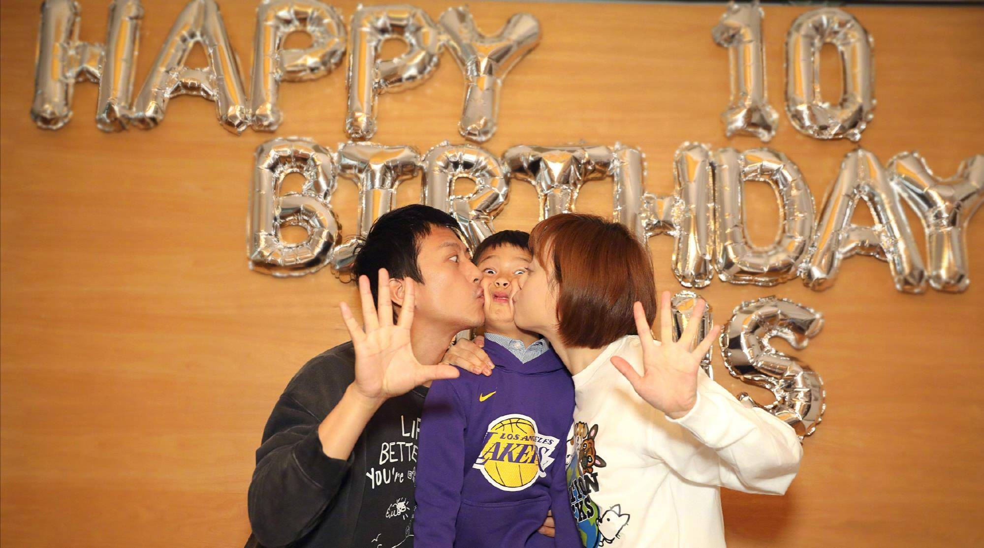 孙俪发文为等等庆生,同款十岁生日蛋糕真的太有爱!_微博_妈妈_网友