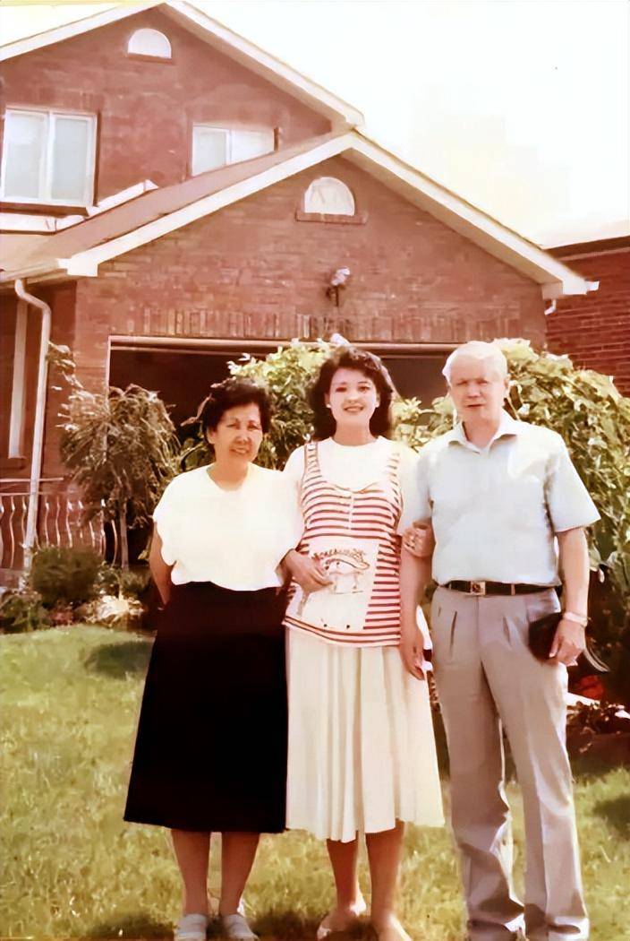 传奇张兰离婚35年：爱上摄影家，弟弟惨死，前夫单身有泪_汪则翰_儿子_母亲