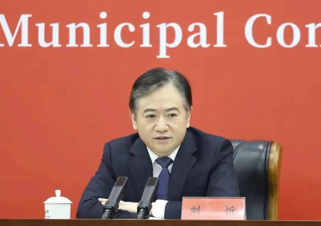 他从地方金融监管局局长升任副省长_浙江省_刘忻_张雁云