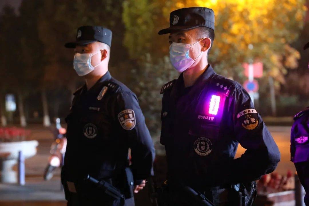 学习贯彻二十大|警灯常亮,警车常巡,警察常在––显性用警,守护凤城