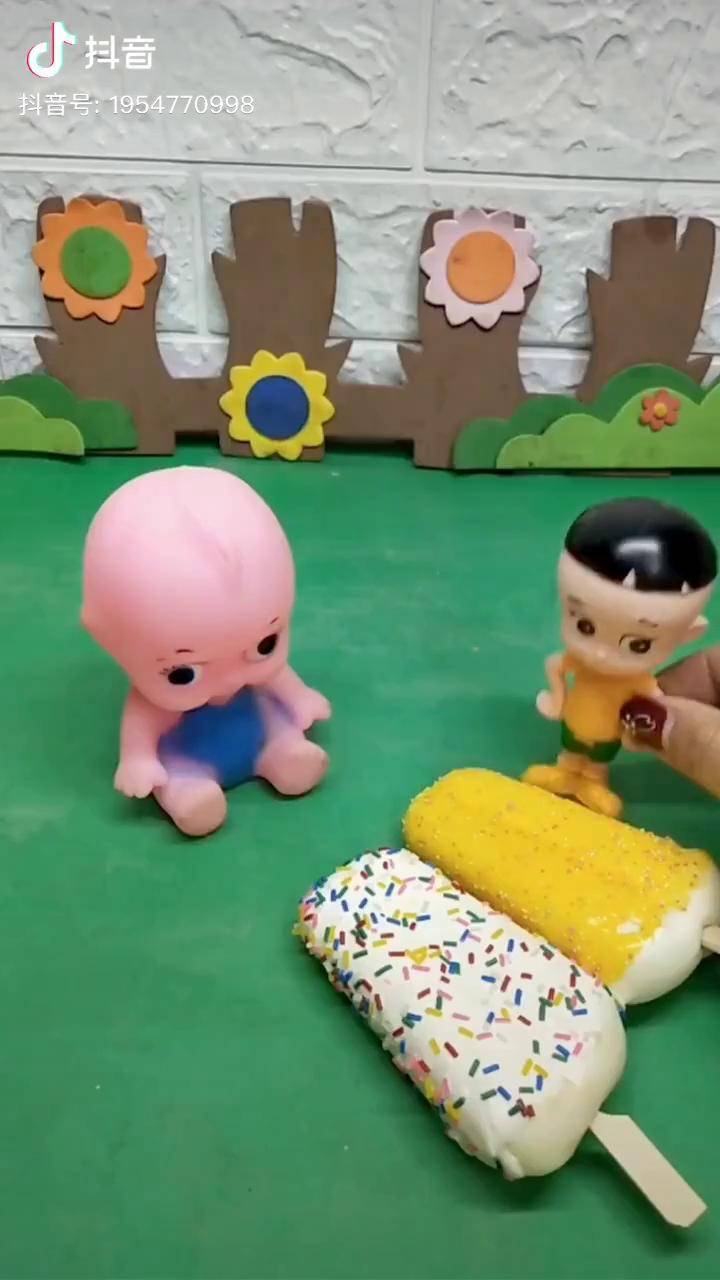 大头儿子吃雪糕这样开口才叫爽 玩具玩具